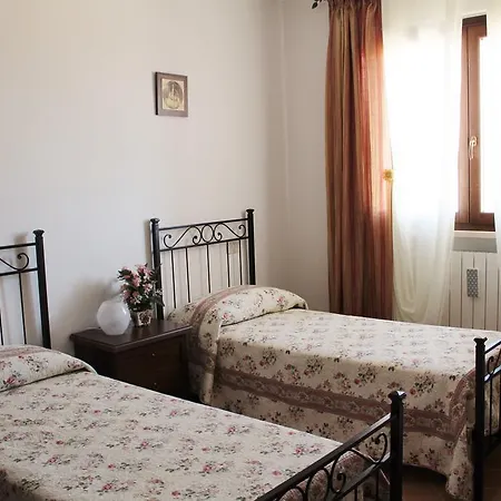 Farm stay Colle D' Oro Pescia Romana